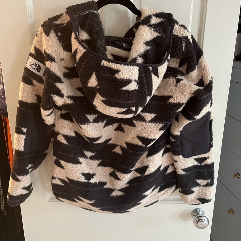 Northface Women’s Hooded Fleece